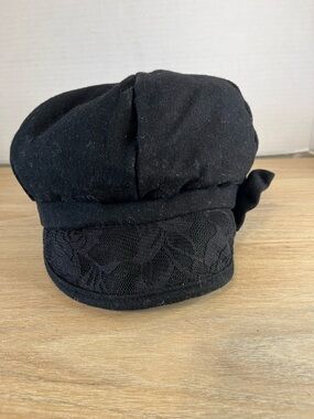 Black Lace-Trim Baker Boy Cap - Unbranded